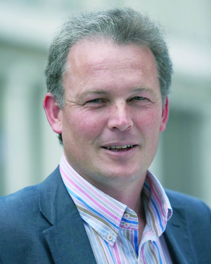 Nigel Robson MRICS